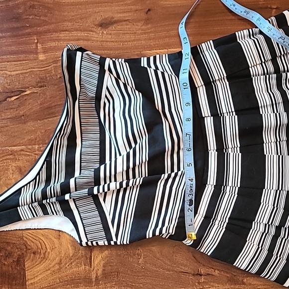 ๐Host Pick ๐ White House, Black Market striped one shoulder pleated dress - Picture 7 of 11